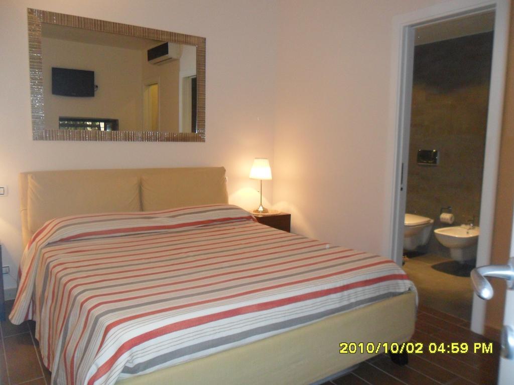 B&B La Uascezze Bari Pokoj fotografie